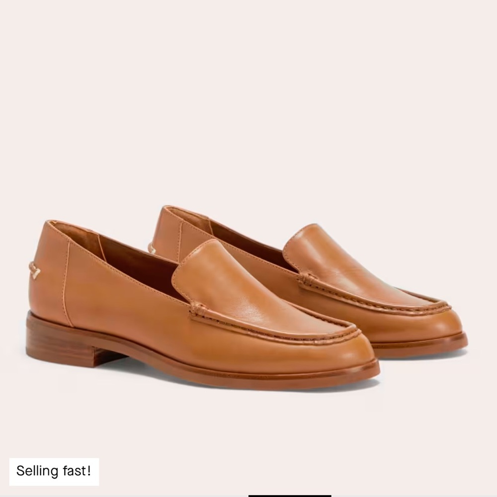 EVERLANE Modern Loafer in Camel
